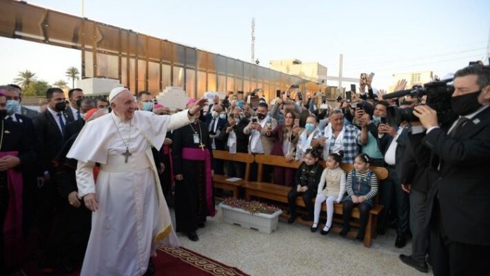 Trong tự truyện, Đức Thánh Cha tiết lộ rằng ngài thoát khỏi hai vụ mưu sát trong chuyến thăm Iraq năm 2021