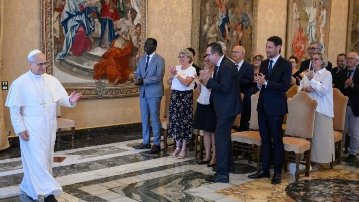 Đức Thánh Cha khích lệ các chính trị gia can đảm sống đức tin trong đời sống công cộng