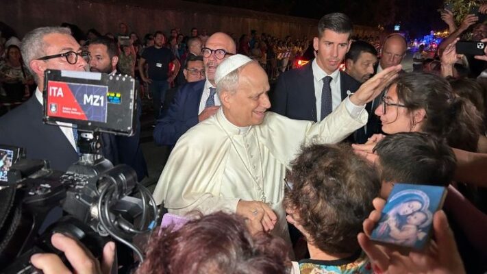 Đức Thánh Cha: Cần làm việc và cầu nguyện rất nhiều cho hòa bình ở Ucraina