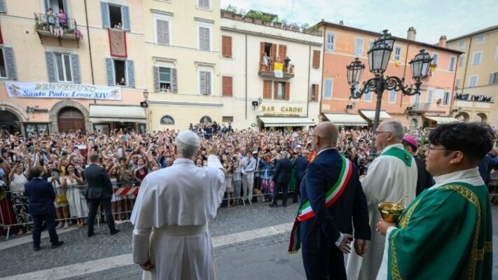 Đức Thánh Cha sẽ ăn trưa với 100 người nghèo và tình nguyện viên Caritas của Albano
